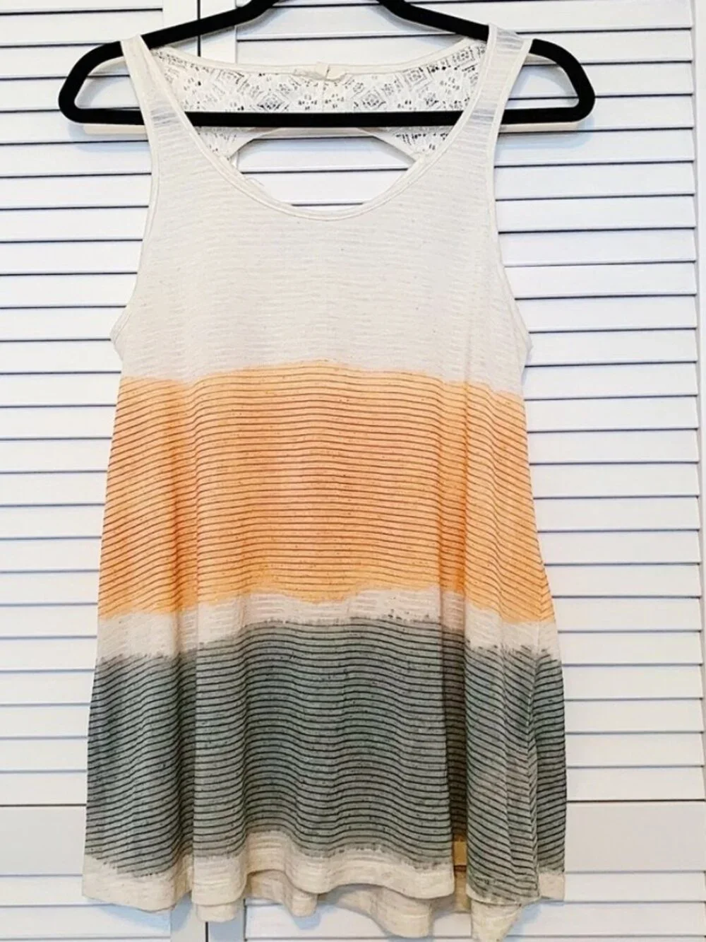Tank W/ Lace Detailing - Picture 1 of 4